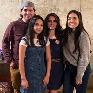 Meet your Posher, Marisela Davila
CEO, Founder & Owner 💐🌷🌻